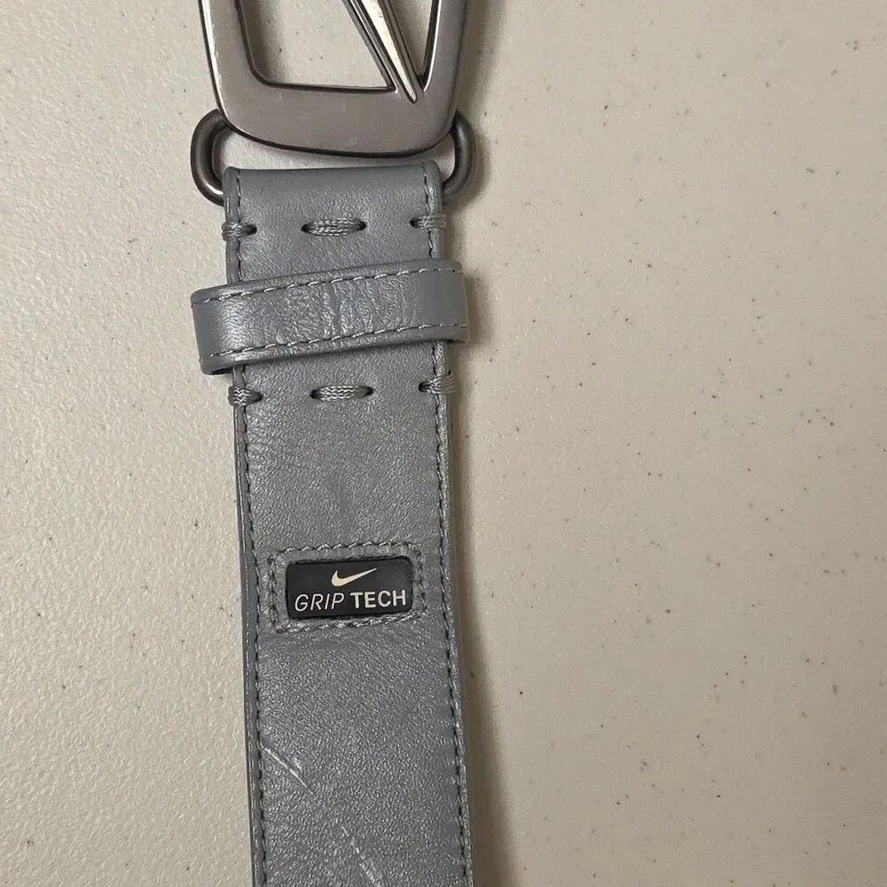 Nike Golf Grip Tech Grey Leather Belt 37” M - L Metal Swoosh Buckle